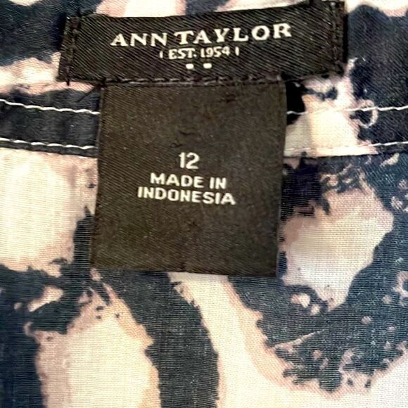 Ann Taylor white & black abstract print light cotton short sleeve blouse 12 - Picture 9 of 11